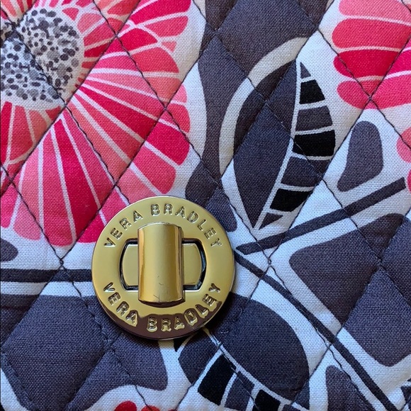 Vera Bradley crossbody purse - Picture 3 of 8
